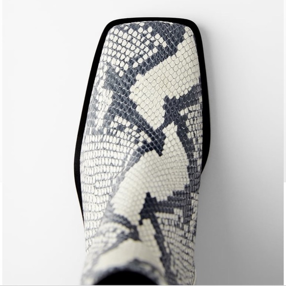Zara snakeskin heeled square toe ankle boots - Picture 8 of 8